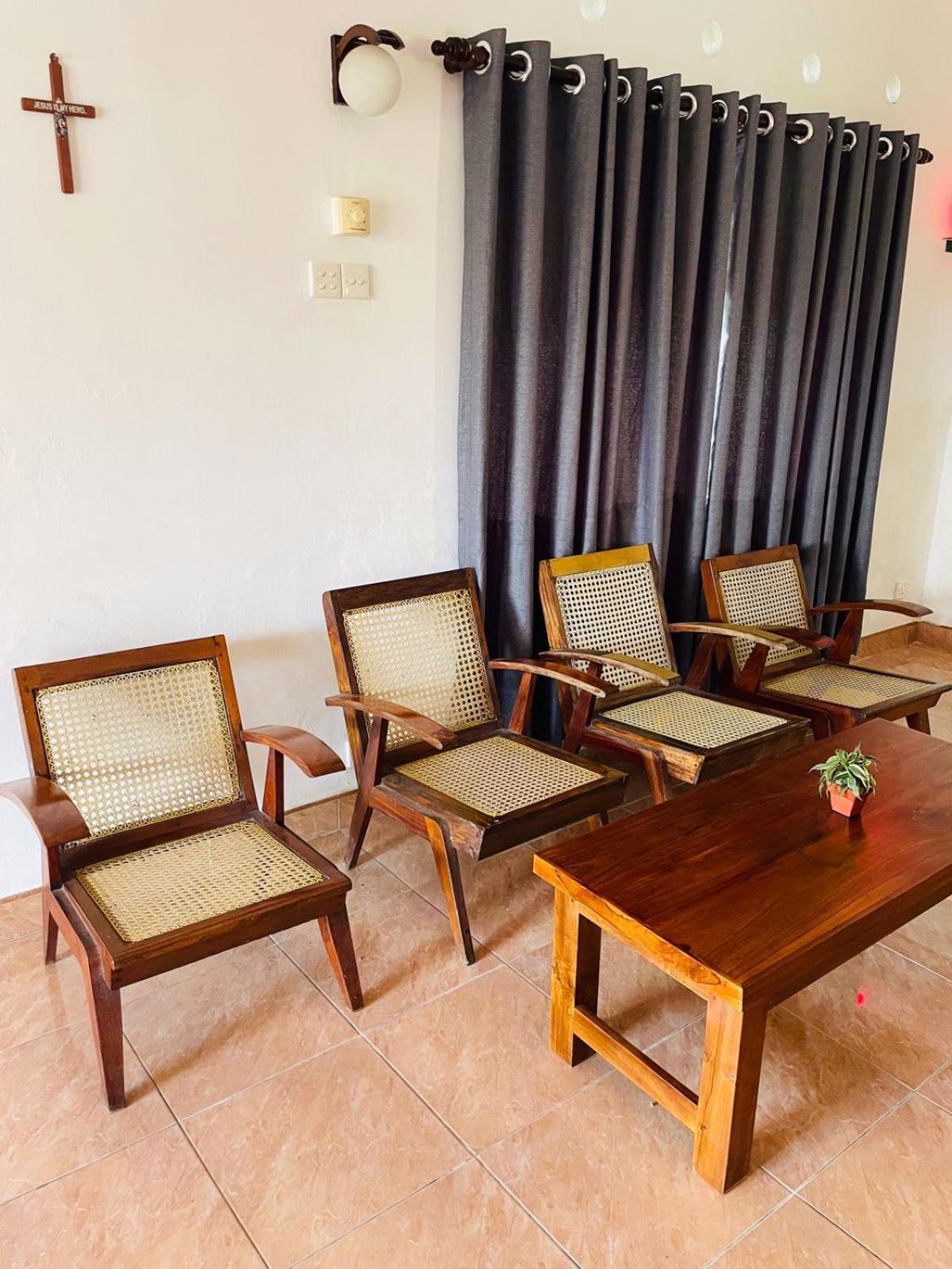 The Beez Hotel Negombo Exterior foto