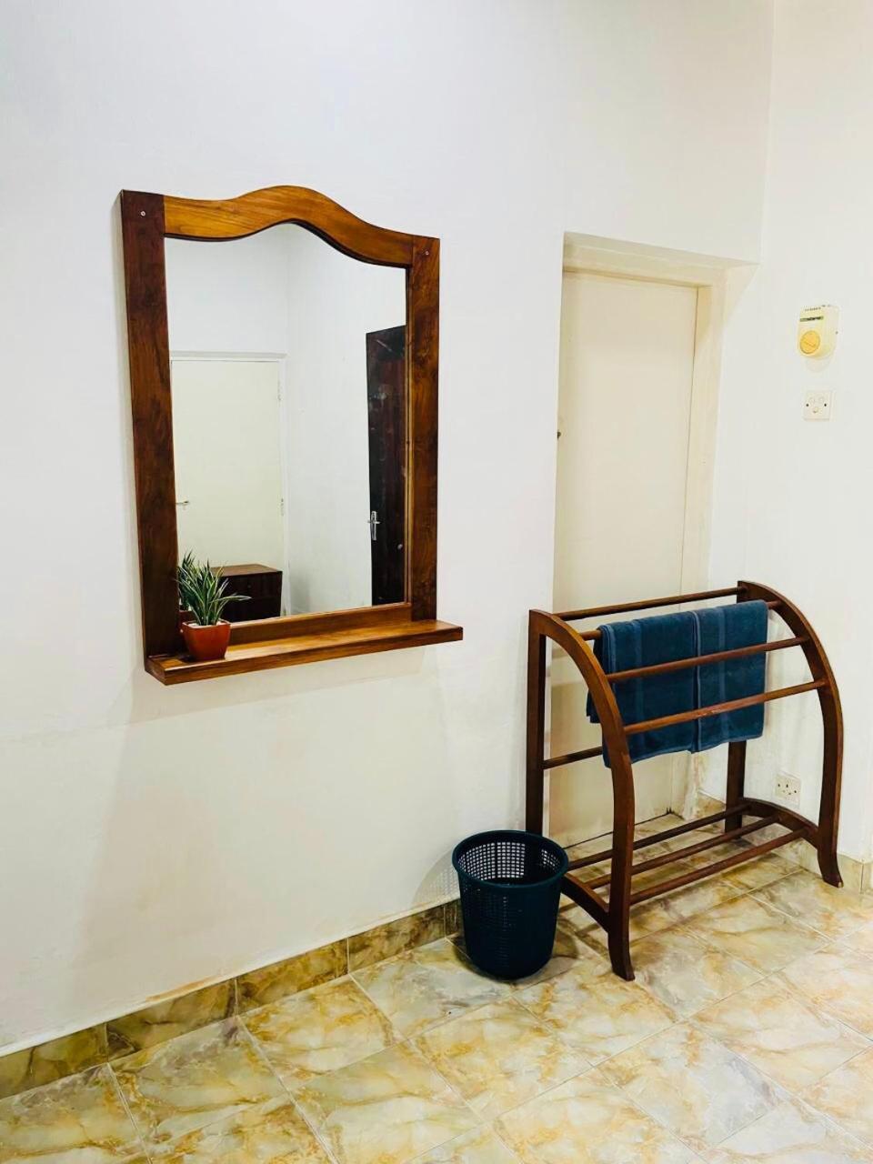 The Beez Hotel Negombo Exterior foto